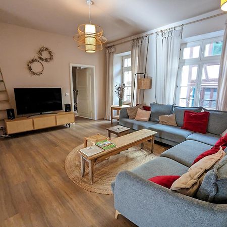 Appartement A Travers Champs Avec Sauna Et Parking Colmar Bagian luar foto