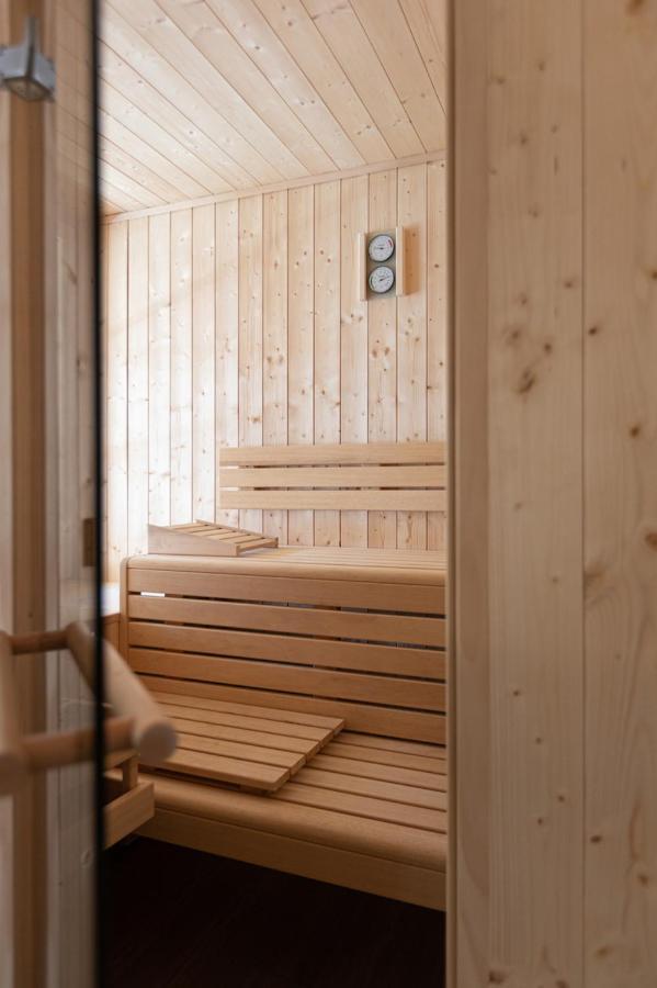 Appartement A Travers Champs Avec Sauna Et Parking Colmar Bagian luar foto