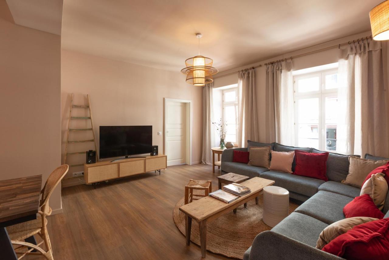 Appartement A Travers Champs Avec Sauna Et Parking Colmar Bagian luar foto