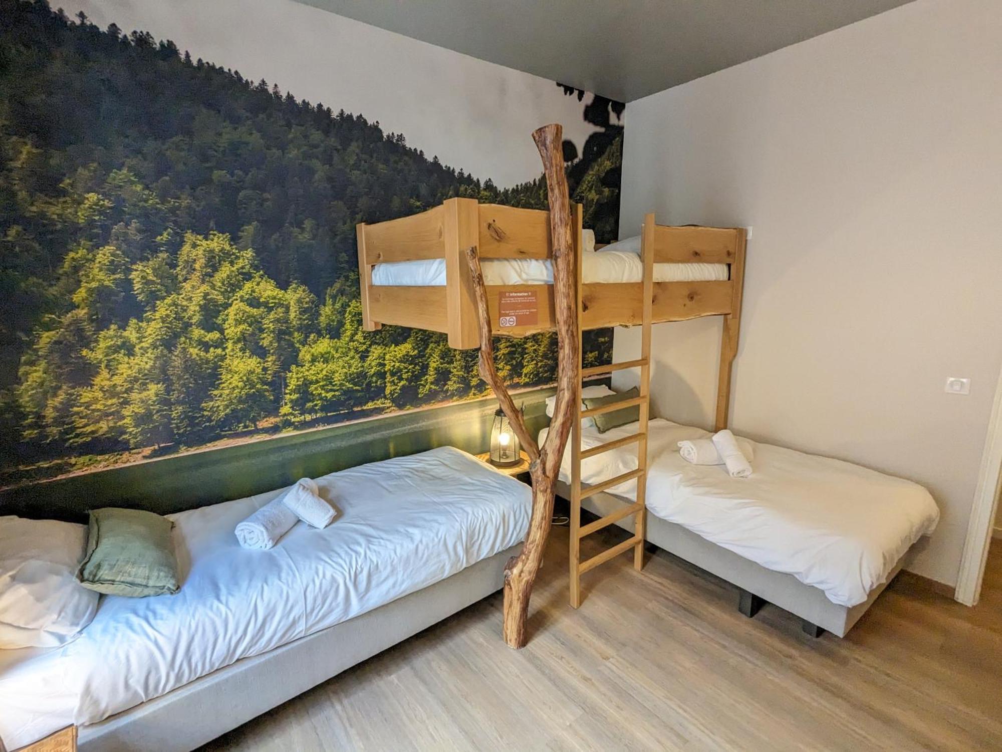 Appartement A Travers Champs Avec Sauna Et Parking Colmar Bagian luar foto